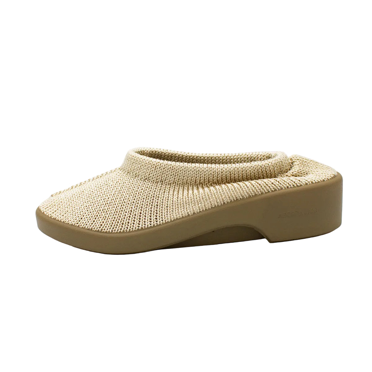 Pantofole chiuse Steps in tessuto a rete beige