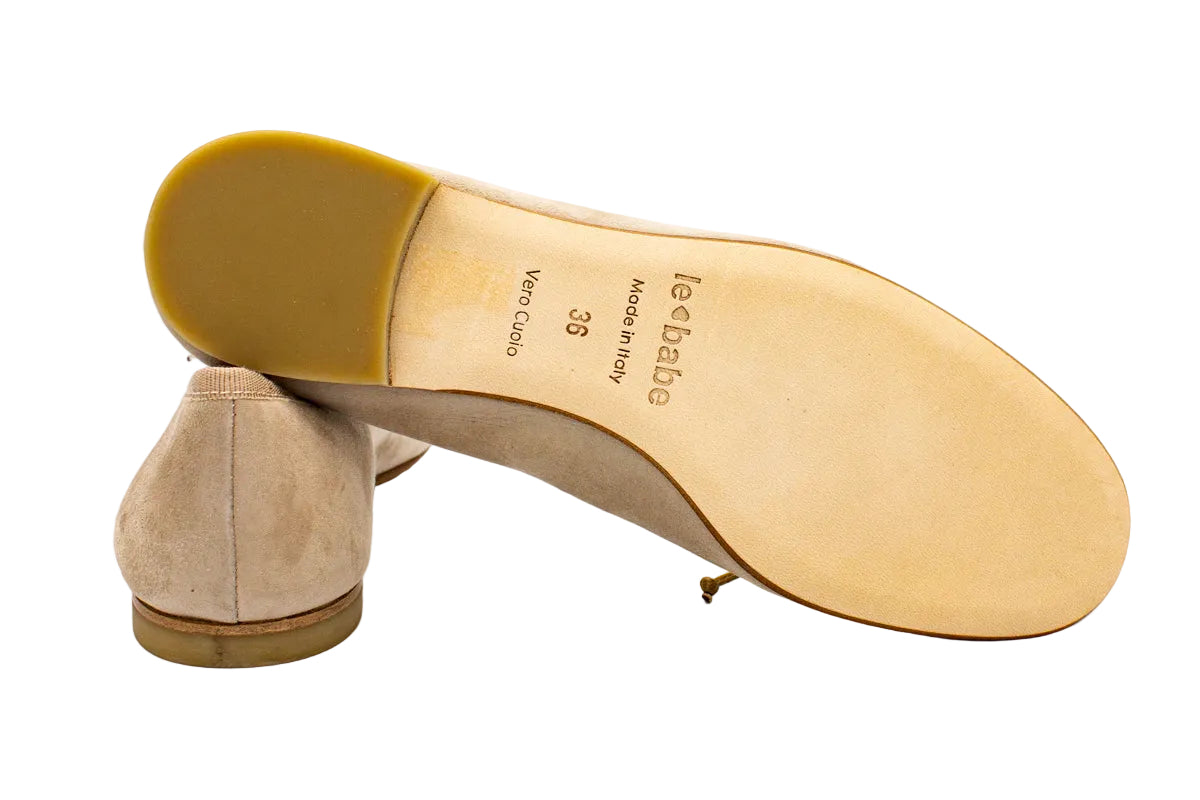 Ballerine in camoscio con punta arrotondata beige