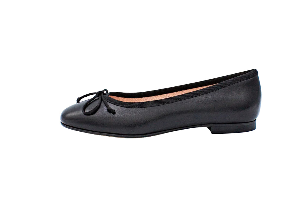 Ballerine in pelle con punta arrotondata nero