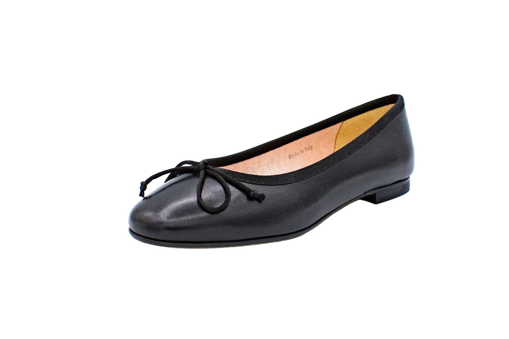 Ballerine in pelle con punta arrotondata nero
