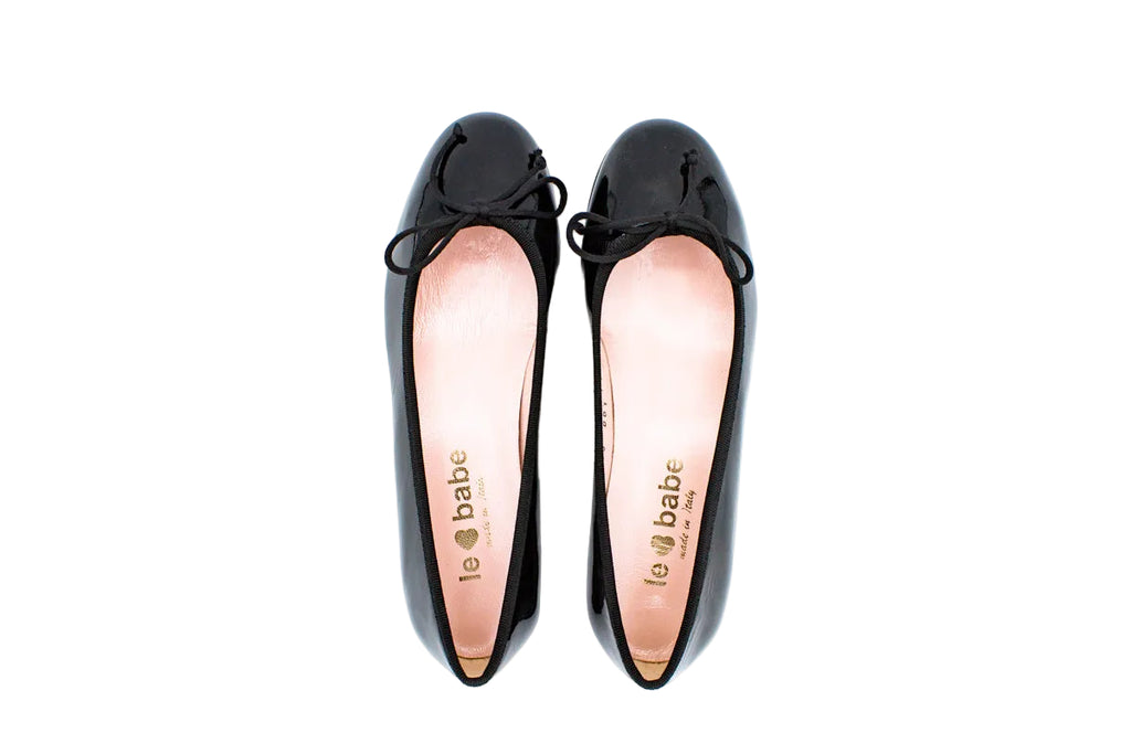 Ballerine in vernice con punta arrotondata nero