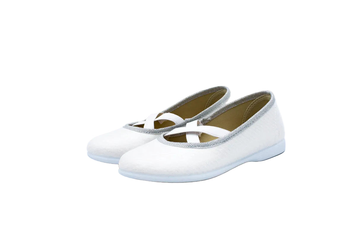 Ballerine in cotone con elastico incrociato bianco argento