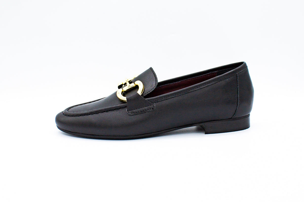 Leather loafers with clamp