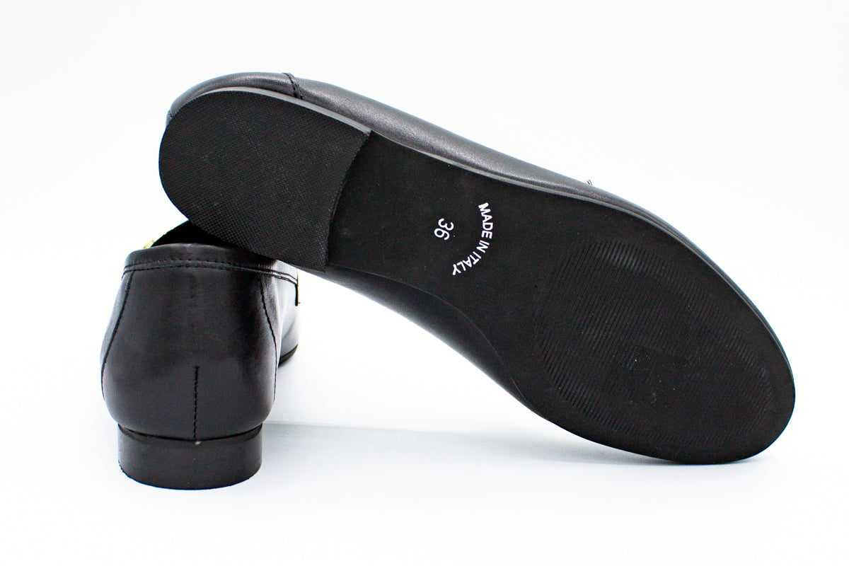 Leather loafers with clamp