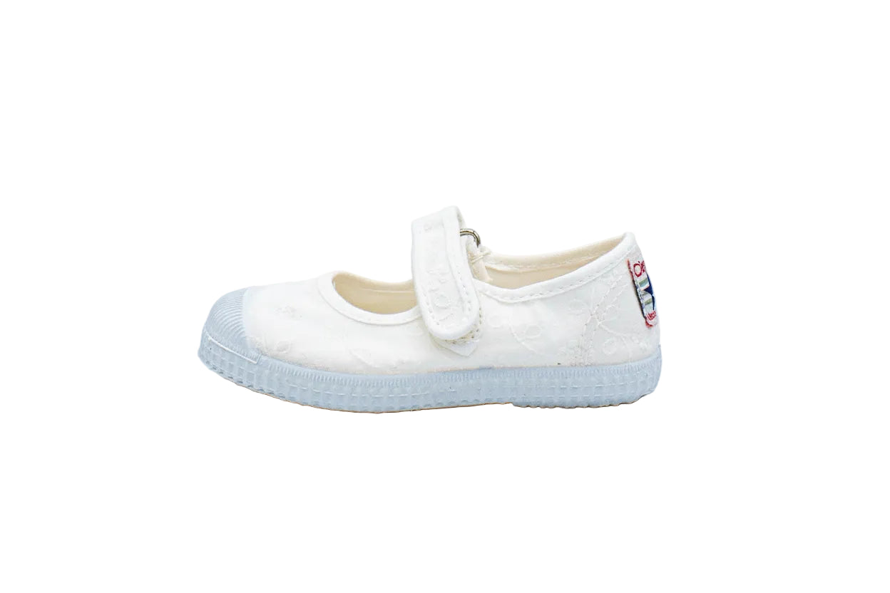 Cotton ballerinas with Velcro for girls in white lace