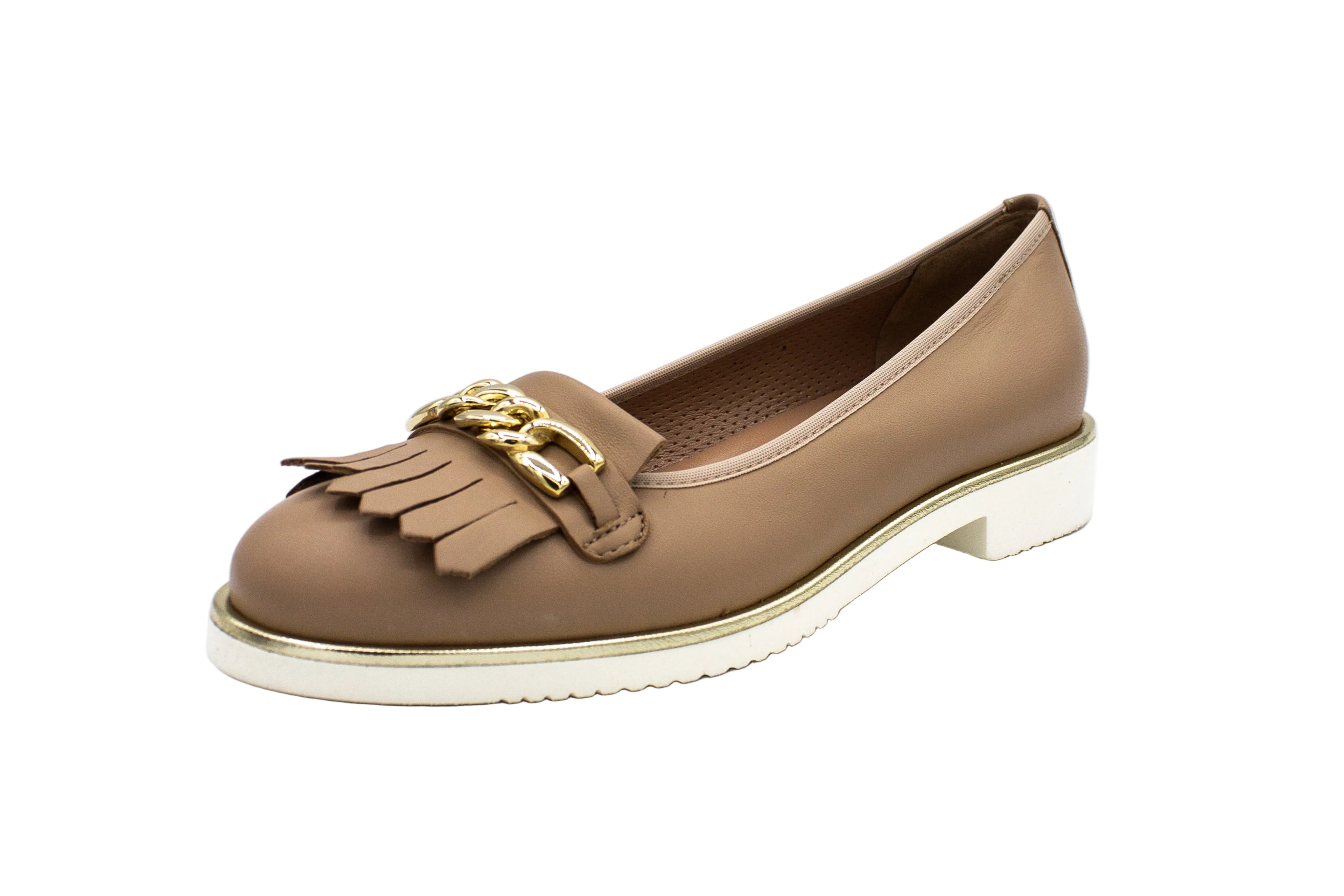 Beige leather loafers with fringe