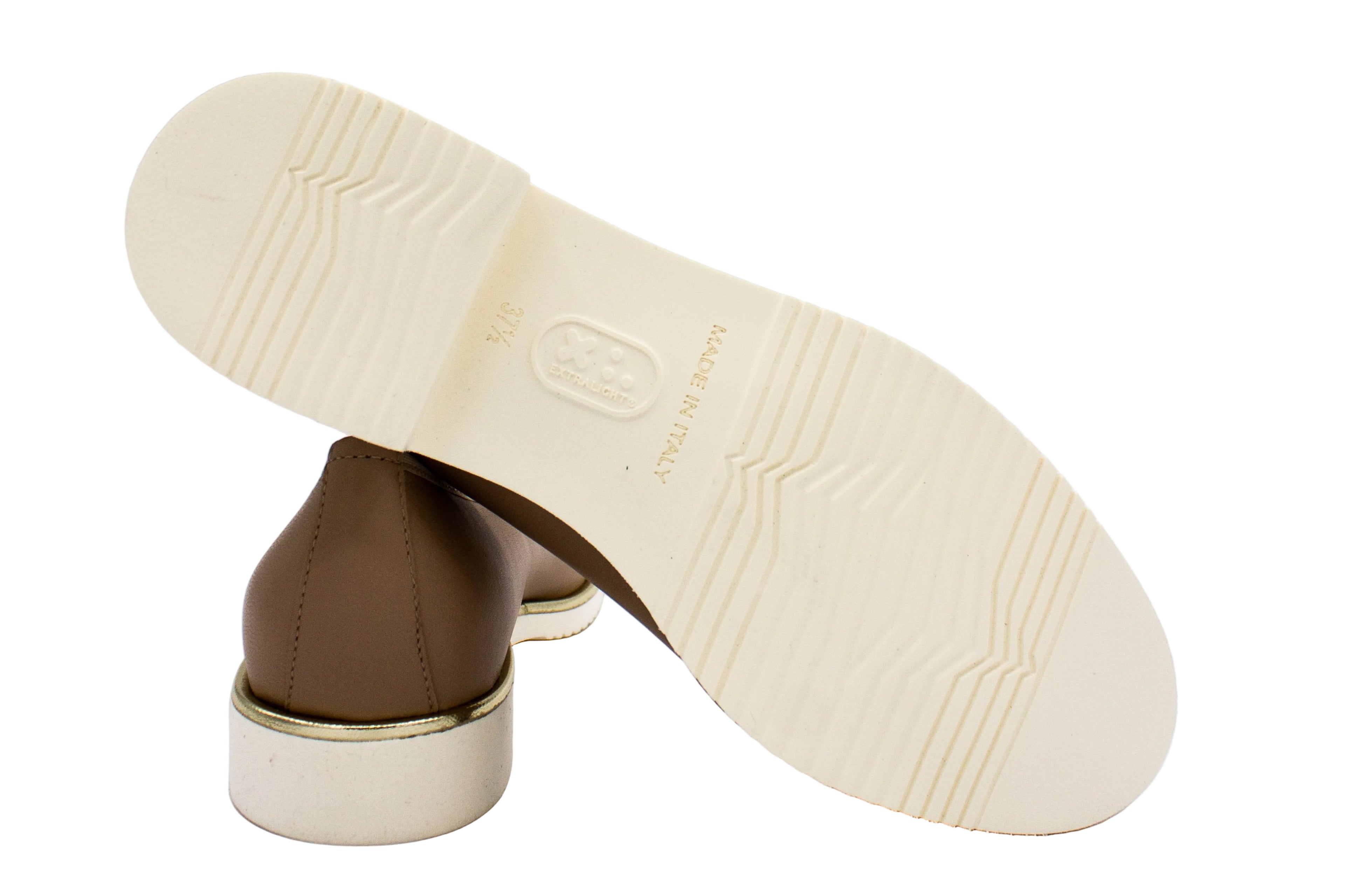 Beige leather loafers with fringe