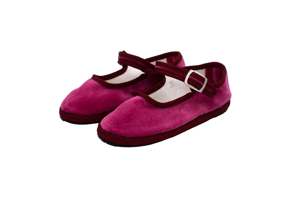 Children's antique pink velvet Friulane with strap