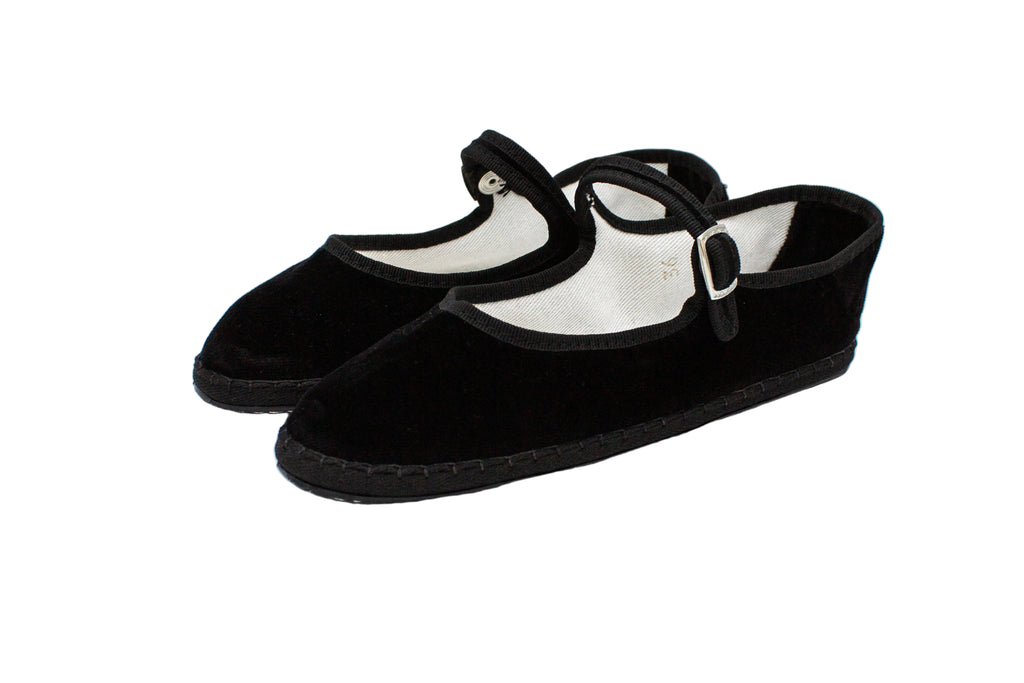 Black velvet Friulane with strap
