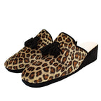 Pantofole con zeppa in velluto maculato