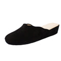 Pantofole con smerlo in camoscio nero