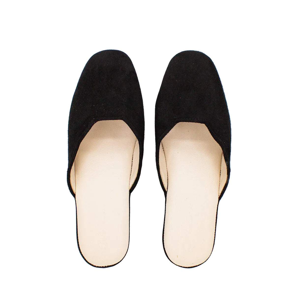 Pantofole con smerlo in camoscio nero