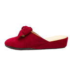 Pantofola in camoscio con fiocco rosso
