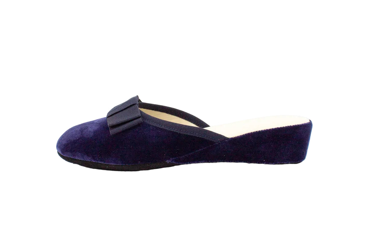 Pantofole con zeppa in velluto blu con fiocco