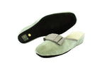 Pantofole con zeppa in velluto grigio con fiocco