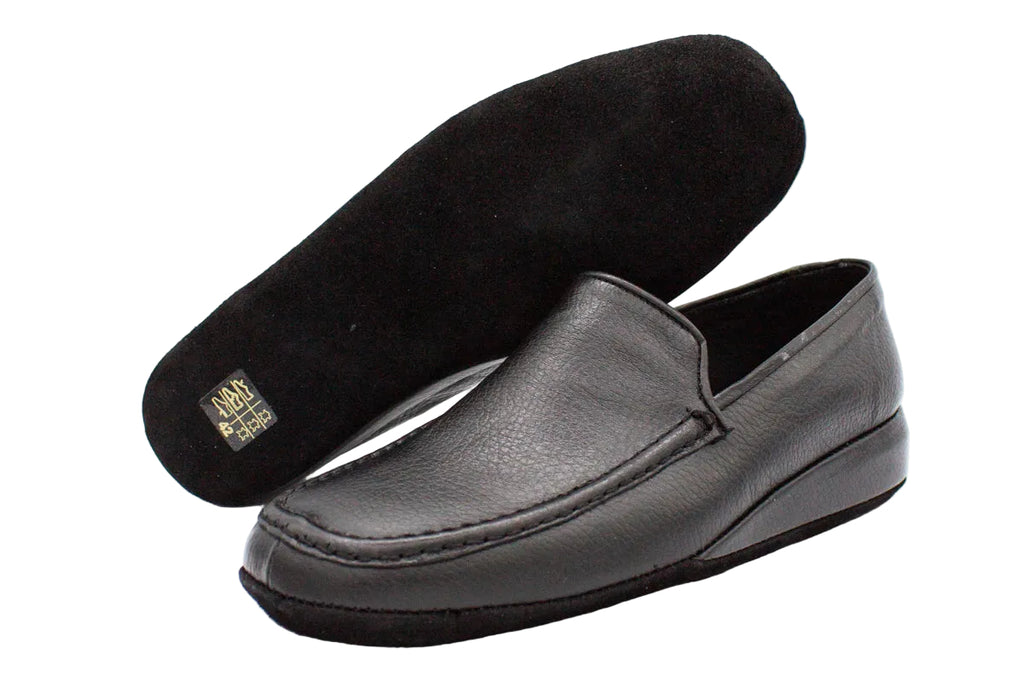 Closed slipper in karibu