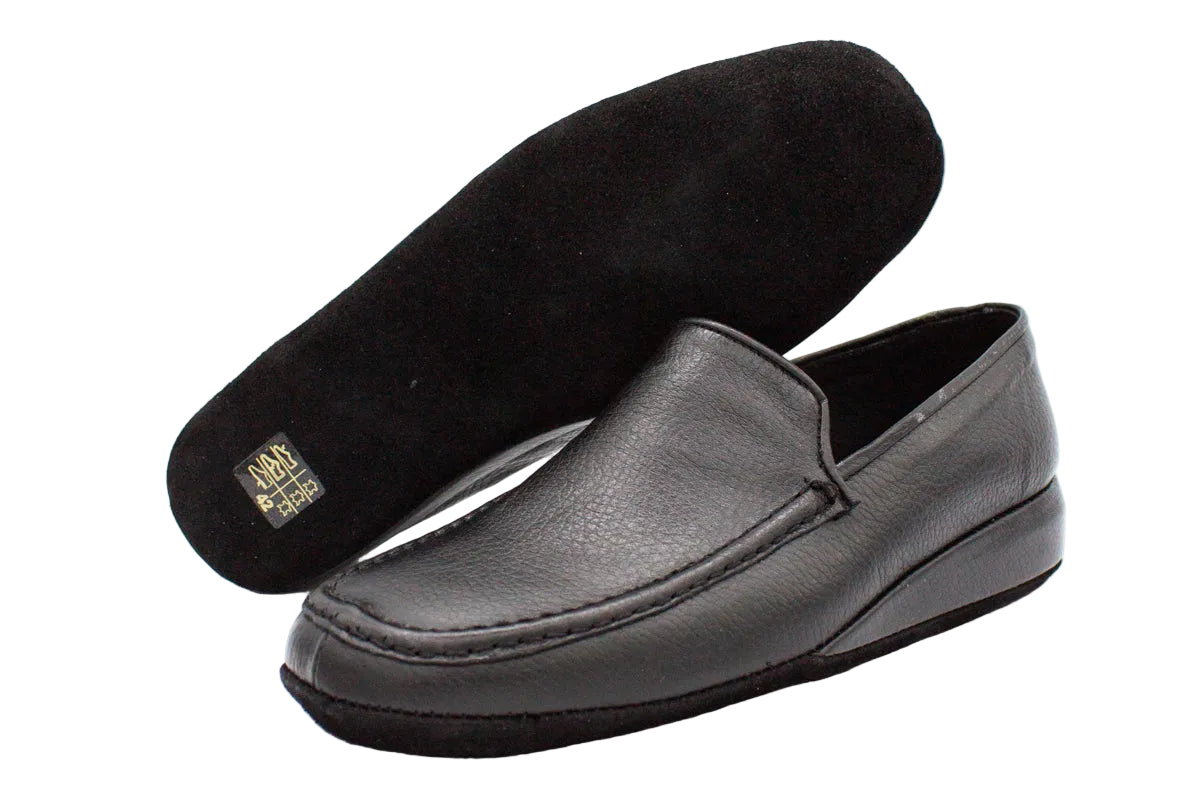 Closed slipper in karibu