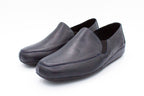 Closed Leather Slipper