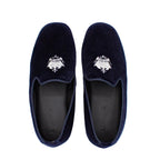Closed velvet slipper with crown