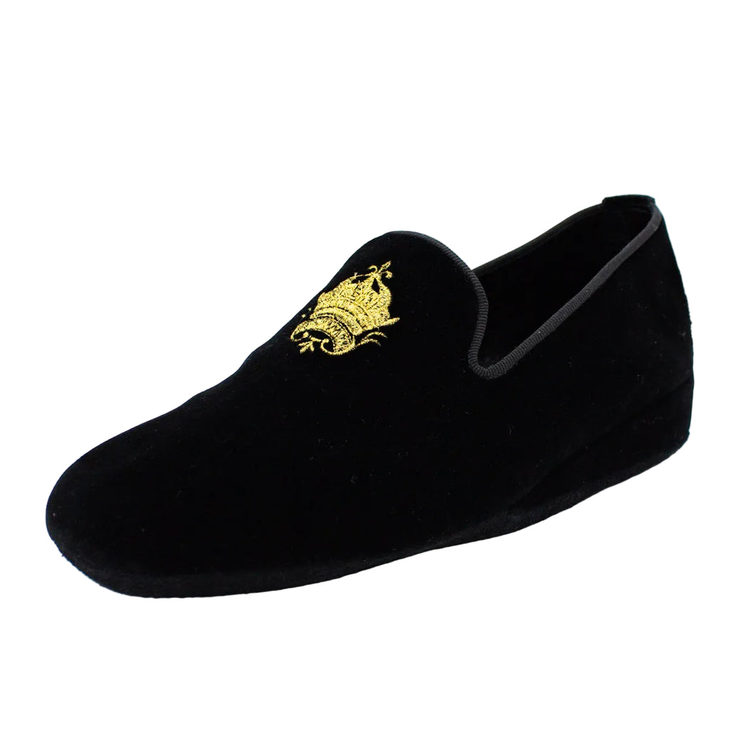 Closed velvet slipper with crown