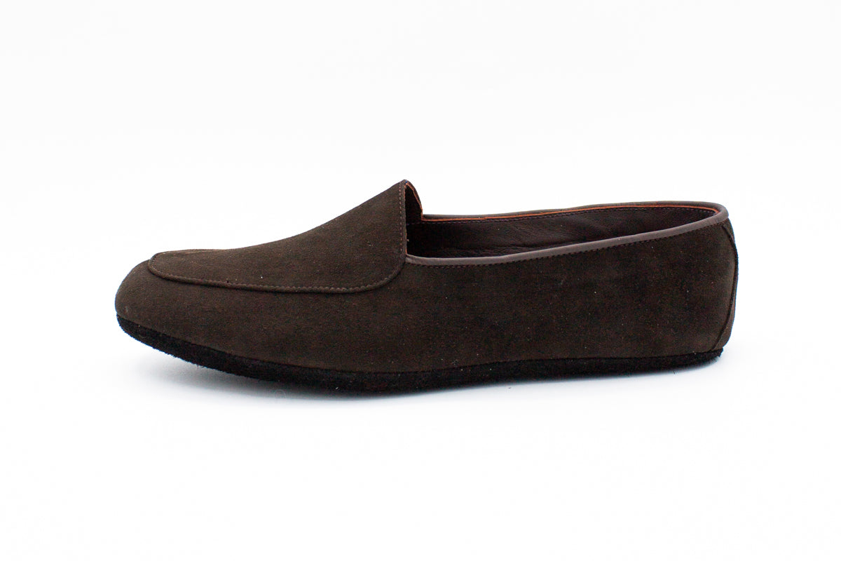 Pantofole da uomo in camoscio marrone piatte