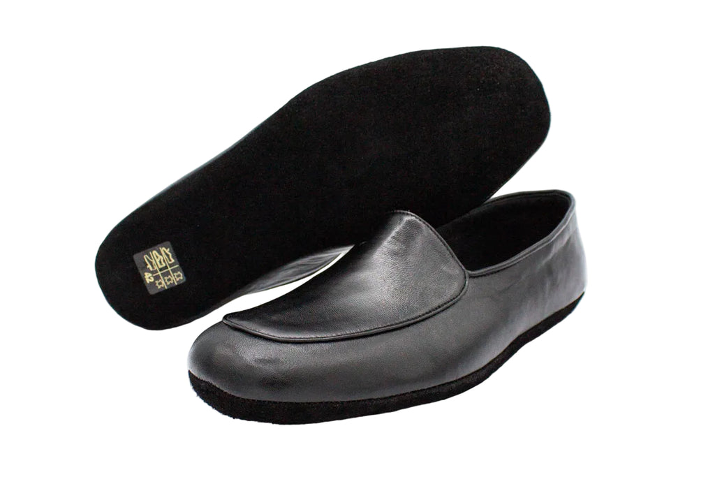 Pantofole da uomo in pelle nero piatte