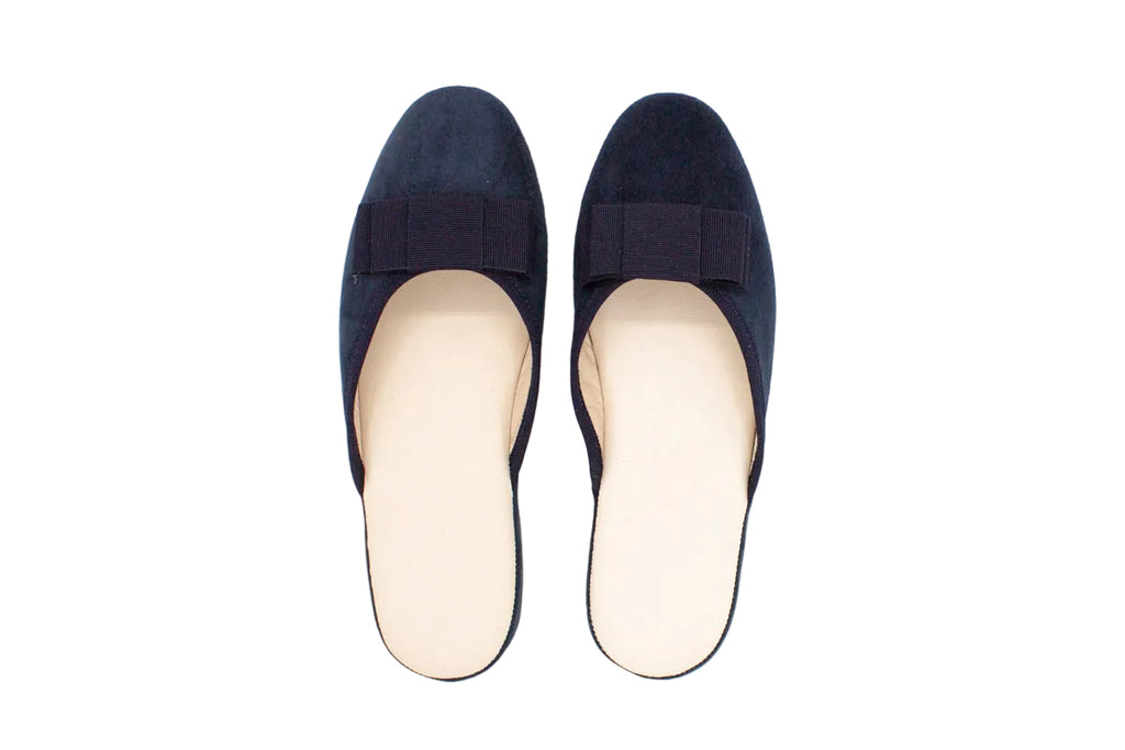 Pantofole pianelle in camoscio blu con fiocco