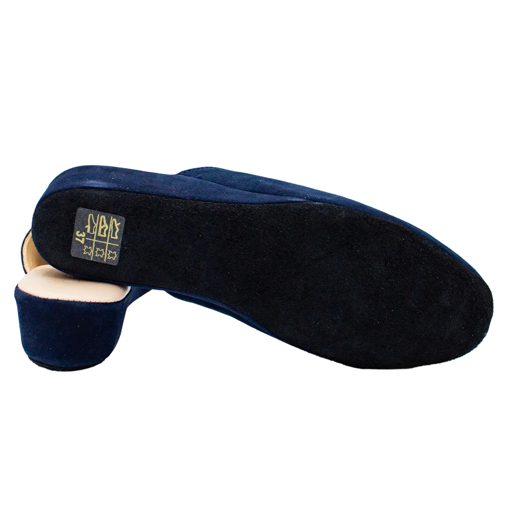 Pantofole scollate in camoscio blu