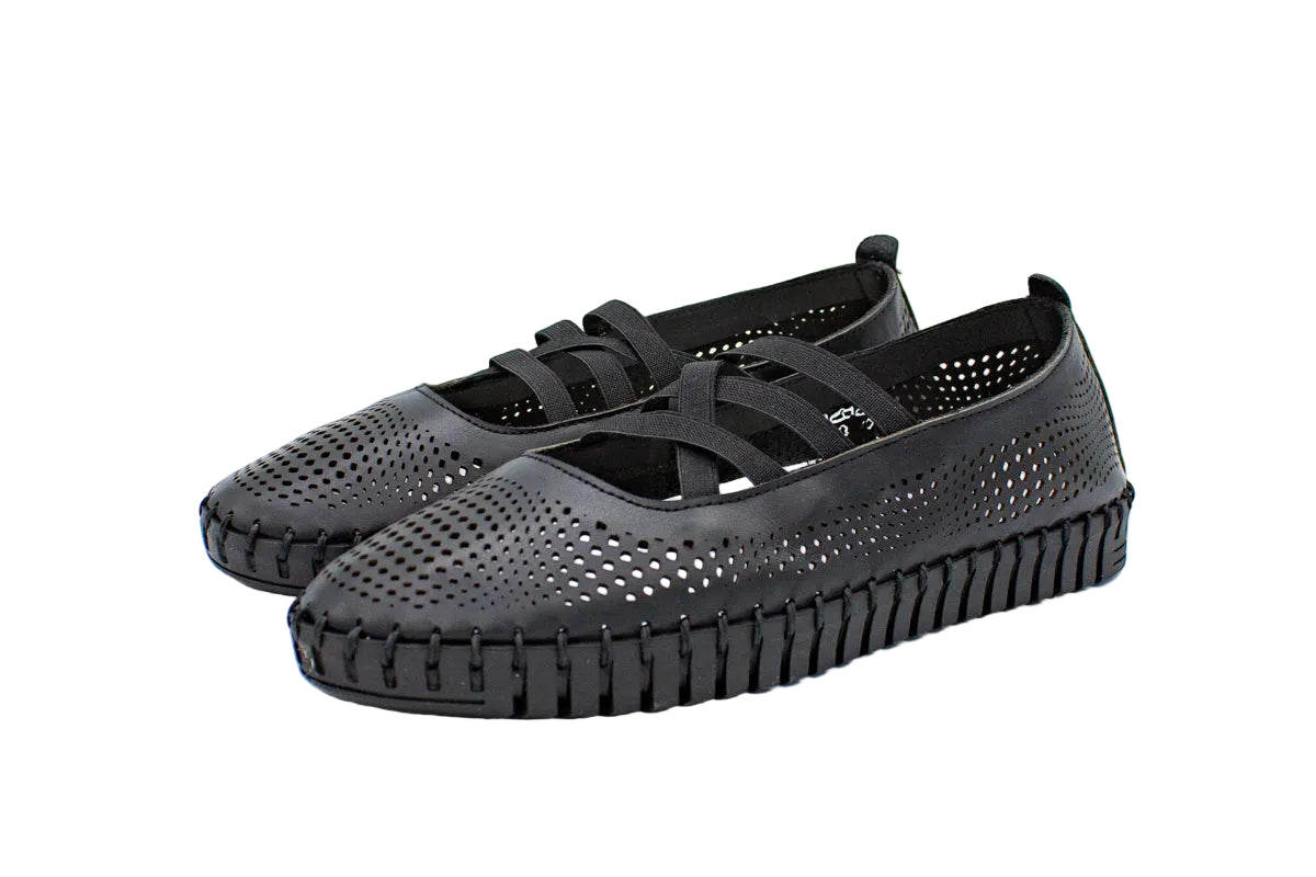 Ballerine traforate in pelle con elastici nero