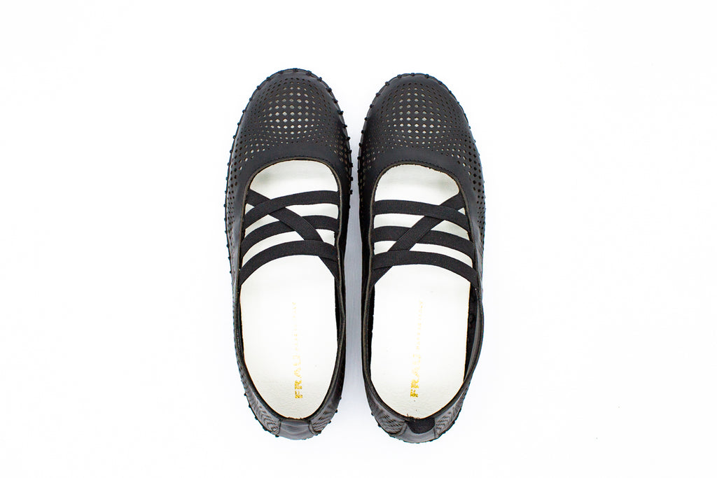 Ballerine traforate in pelle con elastici nero