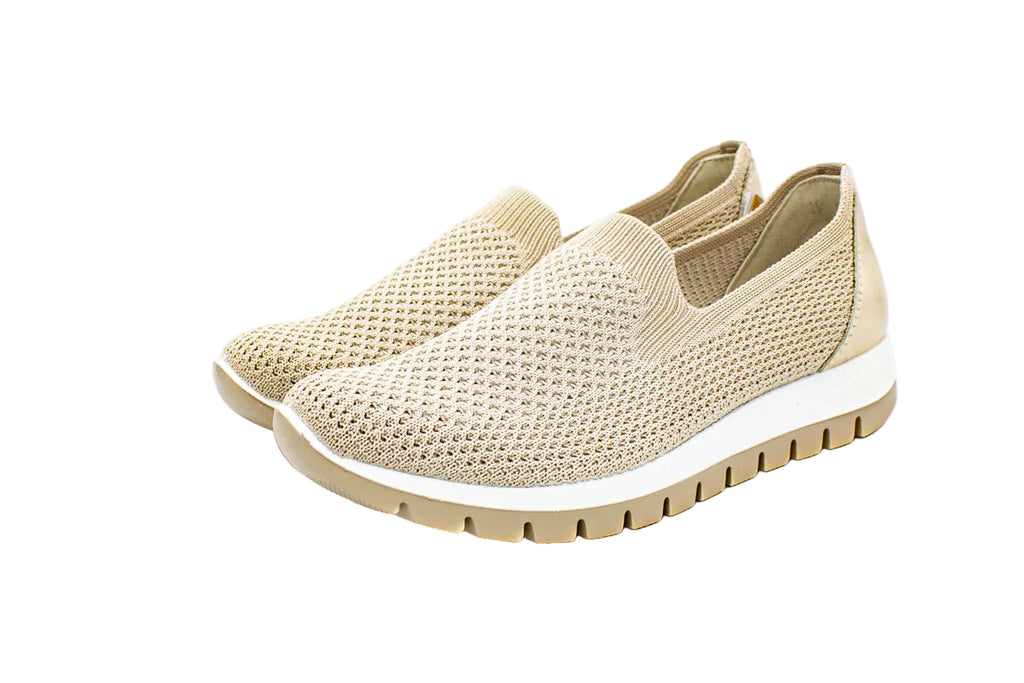 Platinum knit slip-on with removable insole