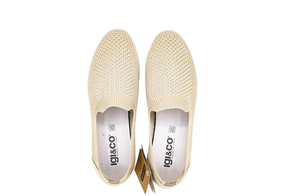 Platinum knit slip-on with removable insole