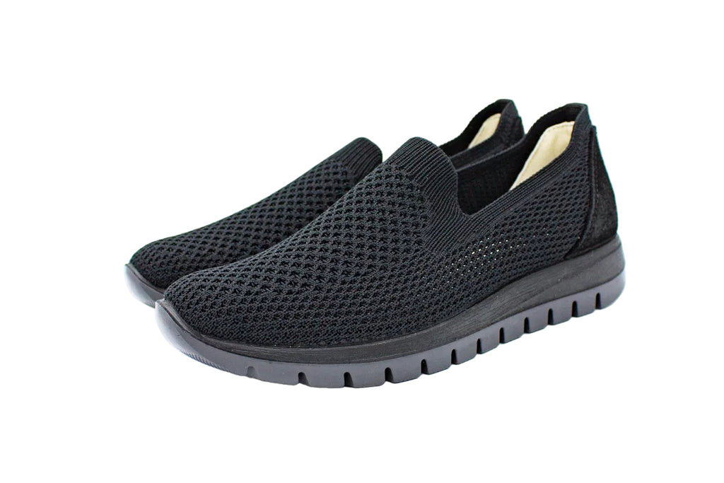 Black knit slip-on with removable insole