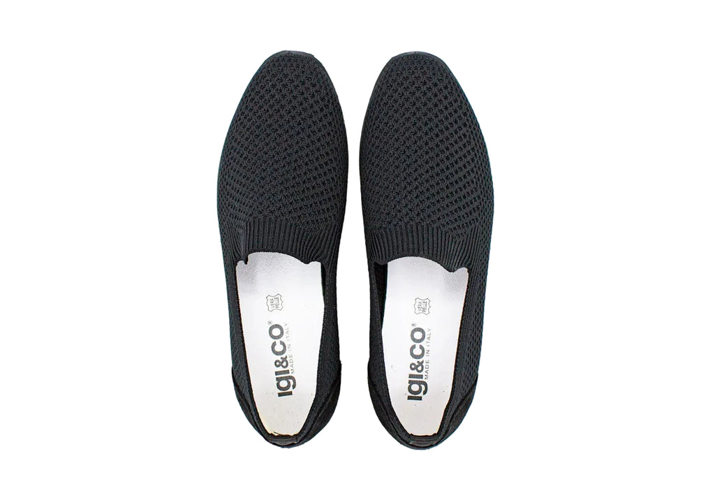 Black knit slip-on with removable insole