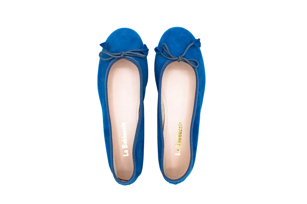 Ballerine scollate in camoscio avio