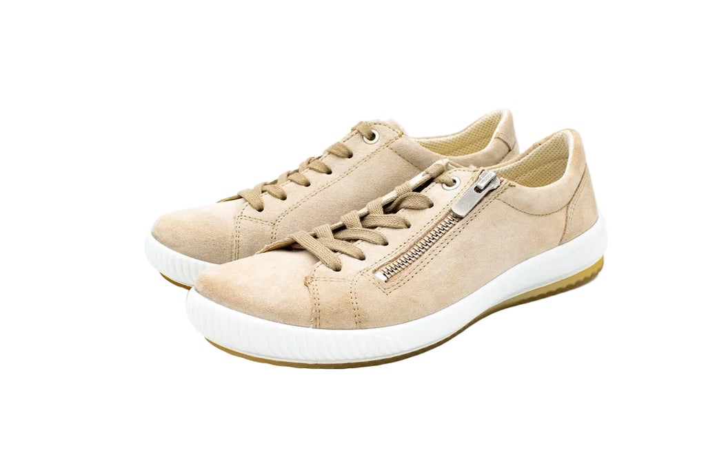 Sneakers in camoscio con cerniera e plantare estraibile
