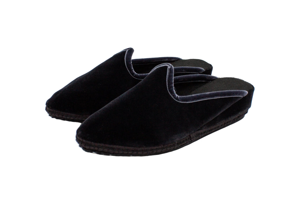 Gray velvet wedge clogs