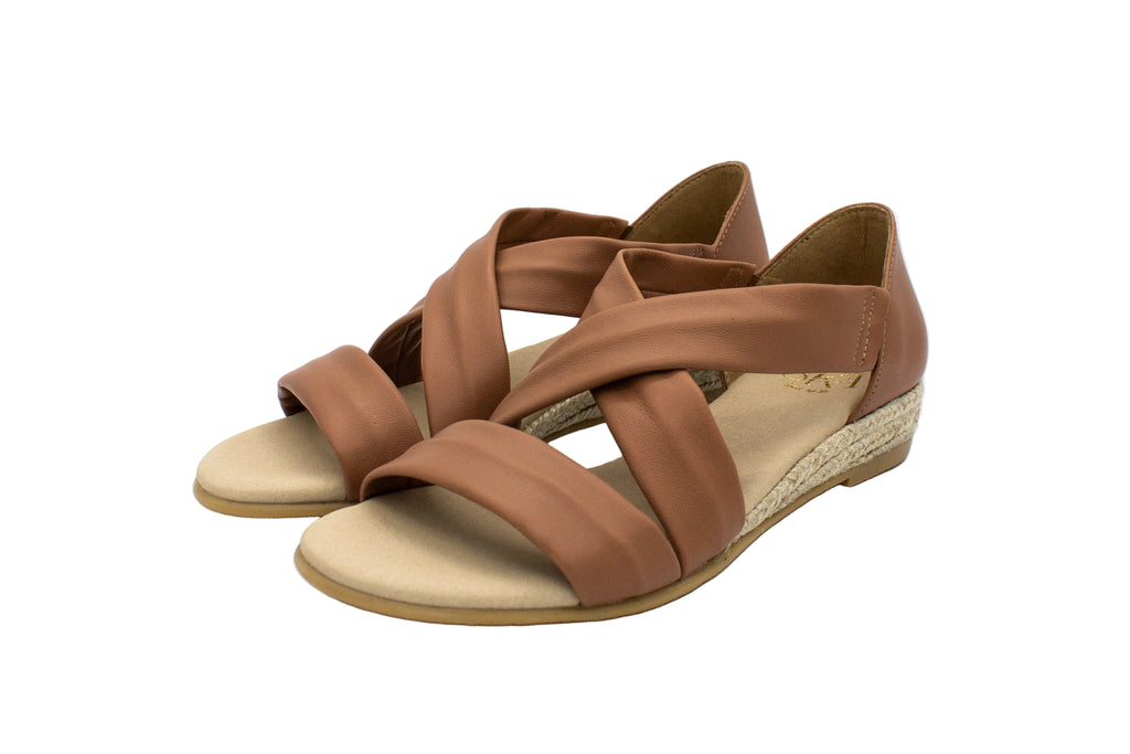 Sandali incrociati in camoscio Isabella cuoio