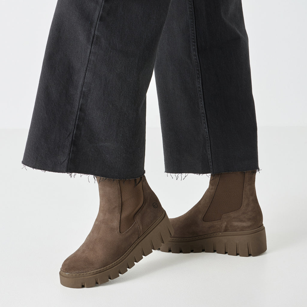 Stivaletti Chelsea Donna con Zeppa in Pelle Beige