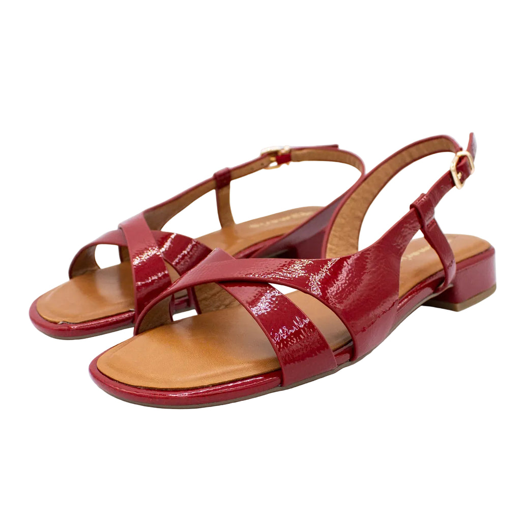 Sandali bassi donna in vernice rosso cherry