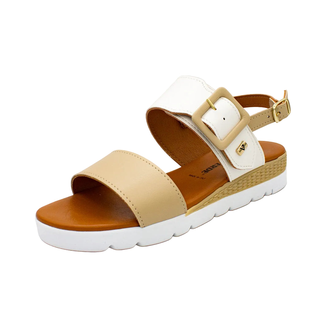 Sandali donna con fibbia decorativa beige