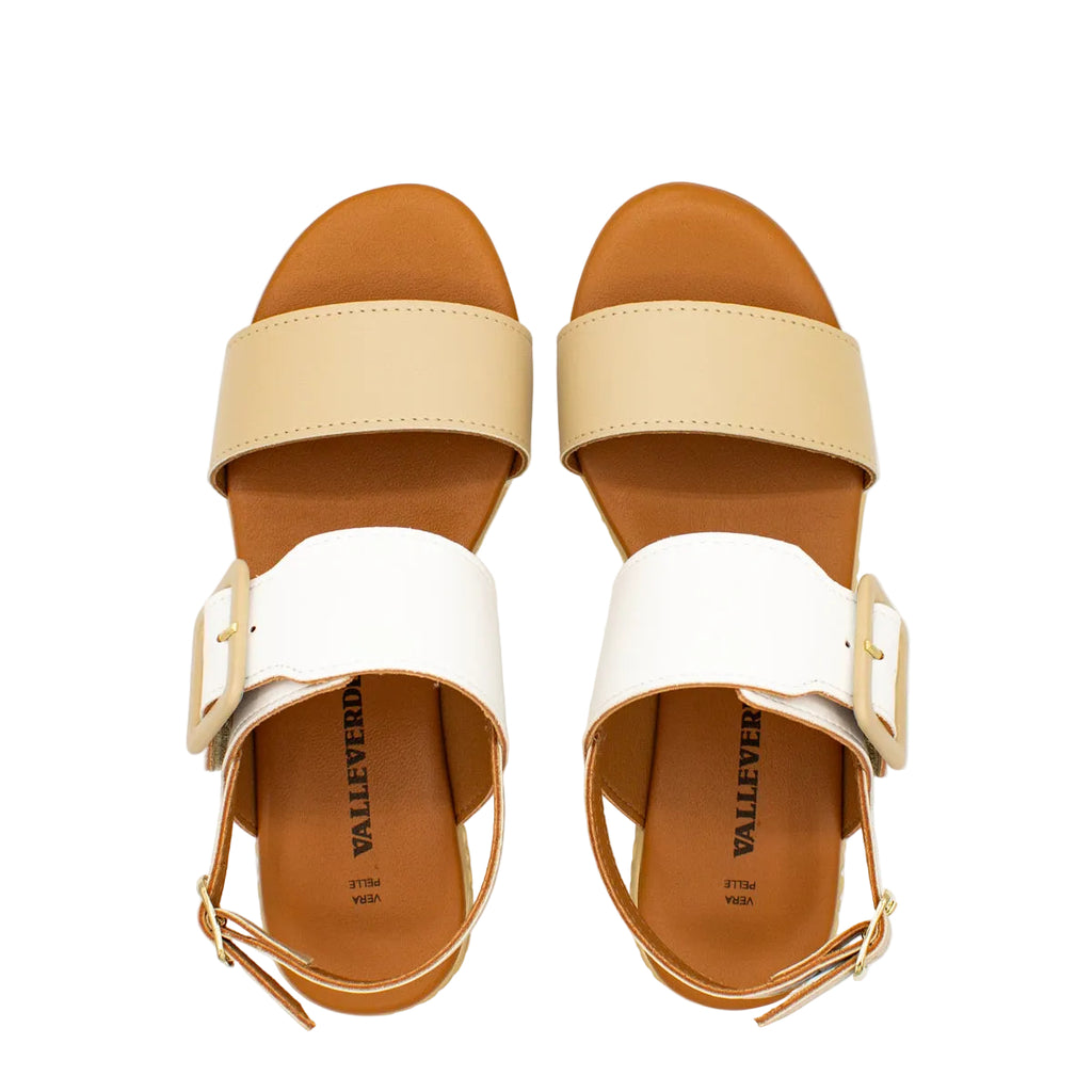 Sandali donna con fibbia decorativa beige