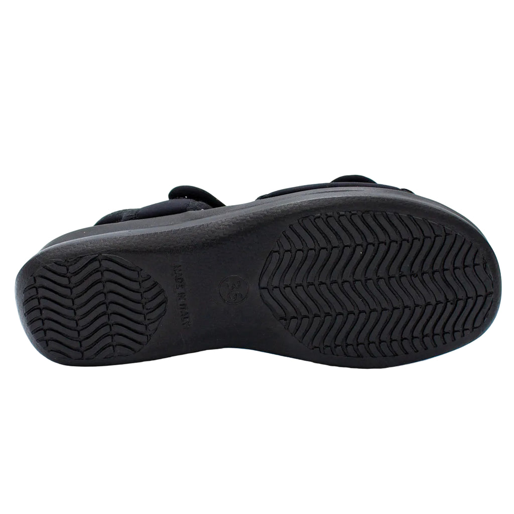 Sandali in tessuto elasticizzato con velcro nero