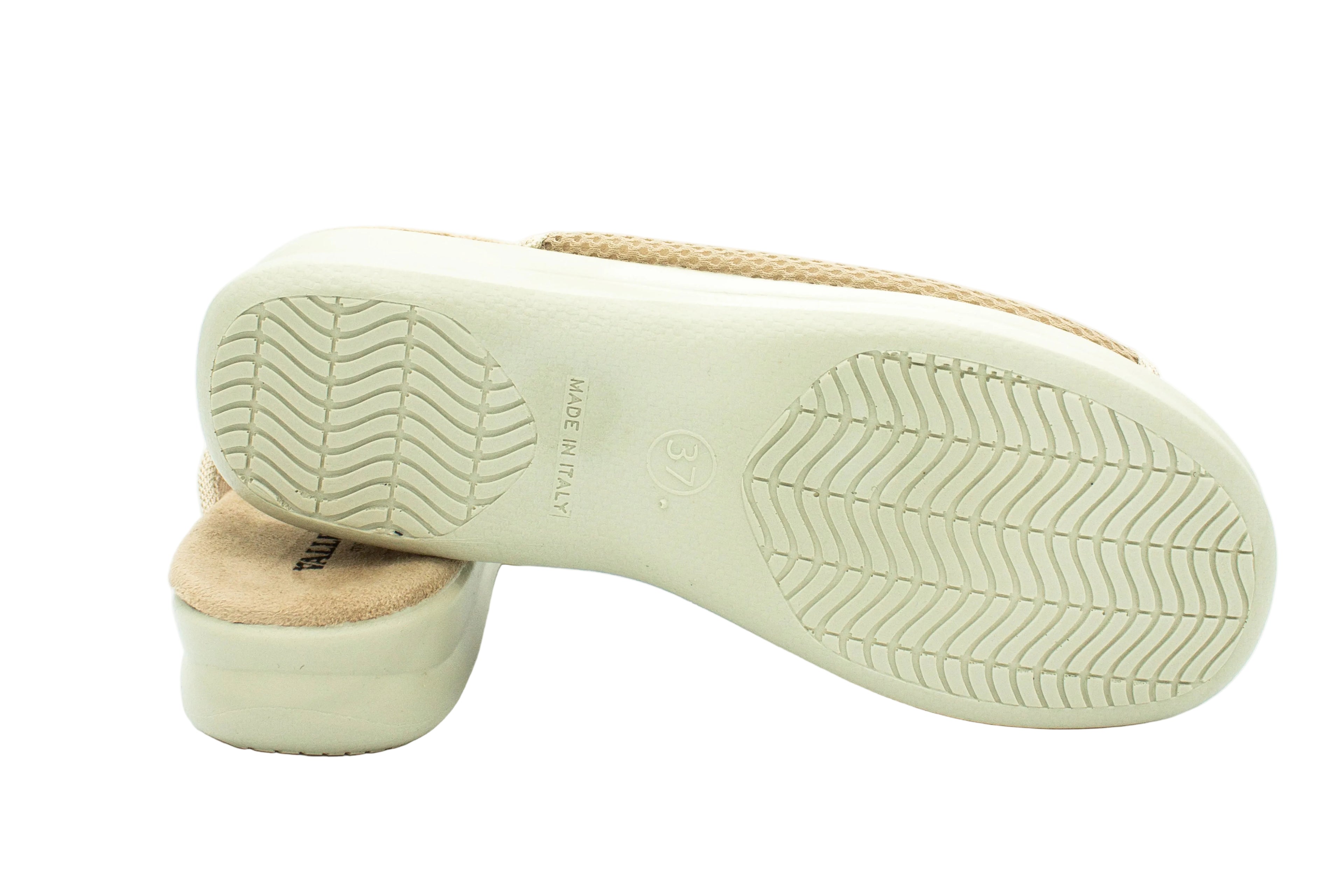 Ciabatte in tessuto con velcro beige