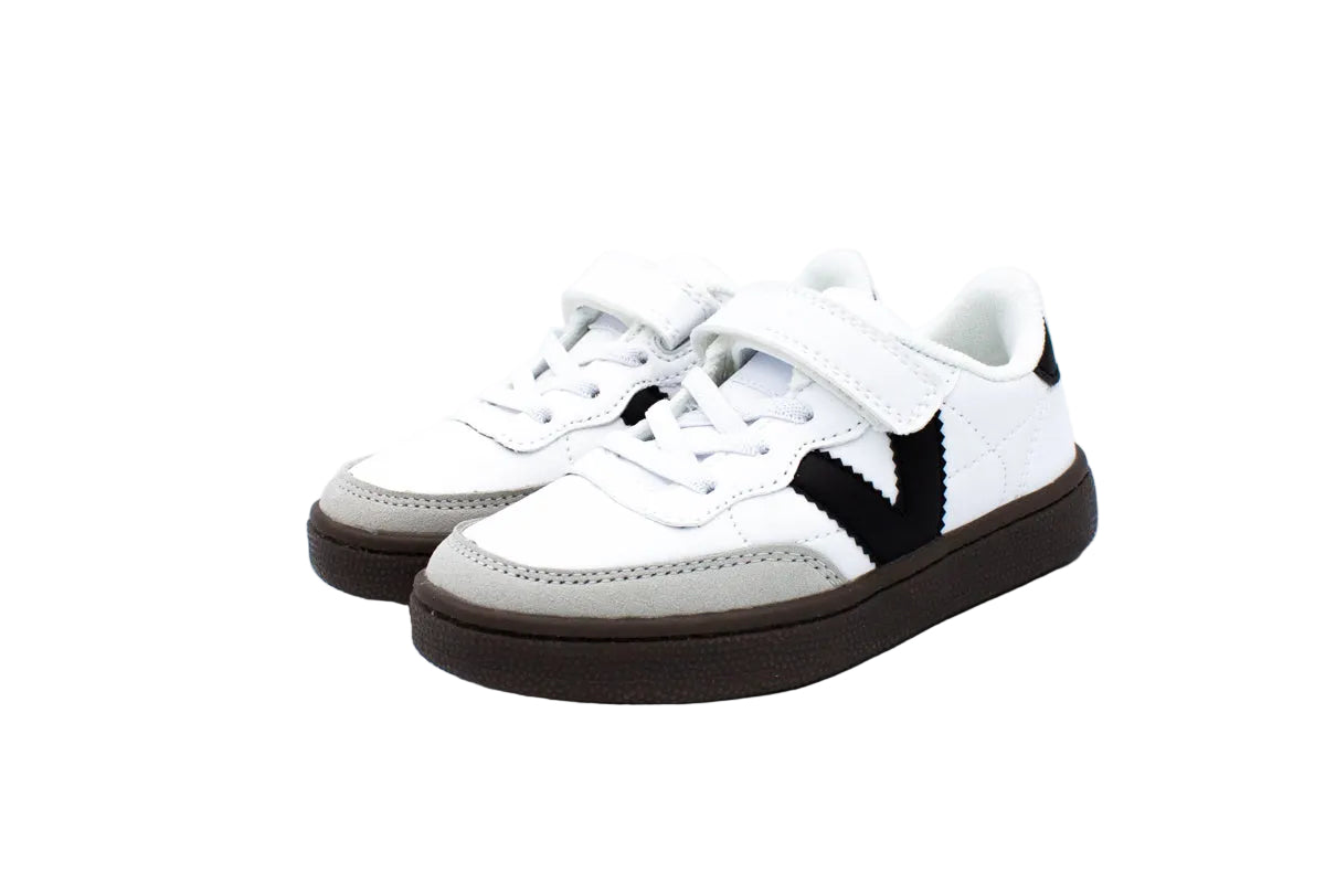 Sneakers with elastic laces and hook-and-loop closure