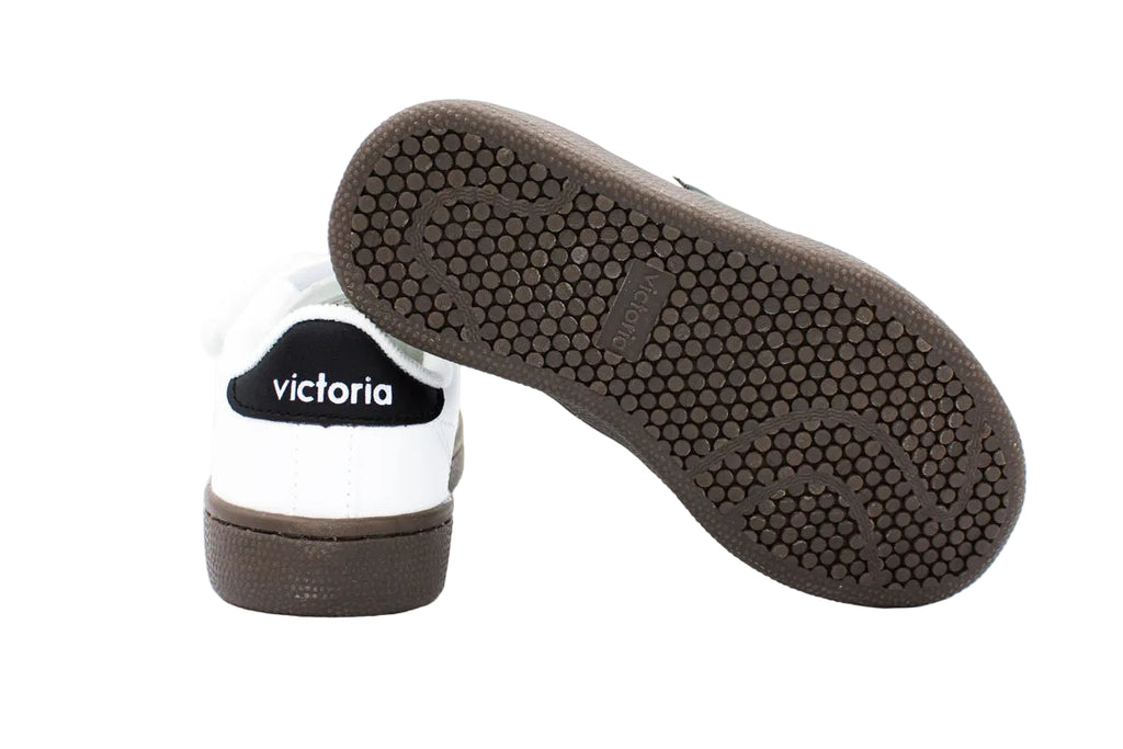 Sneakers with elastic laces and hook-and-loop closure