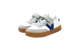 Sneakers with elastic laces and velcro