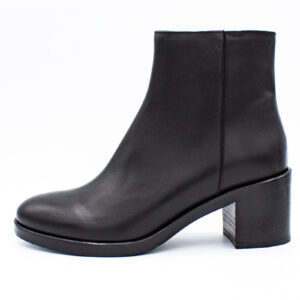 Alternative view of Stivaletto in Vitello Gianni Crasto